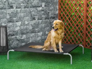 Saltea pentru caini pentru spatii interioare si exterioare Capacitate de pana la 32kg cu material care permite trecerea aerului 130x90x20cm negru